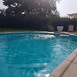 Bed & Breakfast Entre Caen Et La Avec Piscine 3*