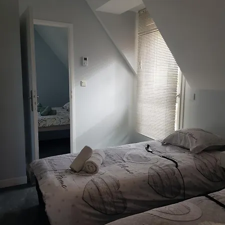 Couette-café Entre Caen Et La Avec Piscine 3*